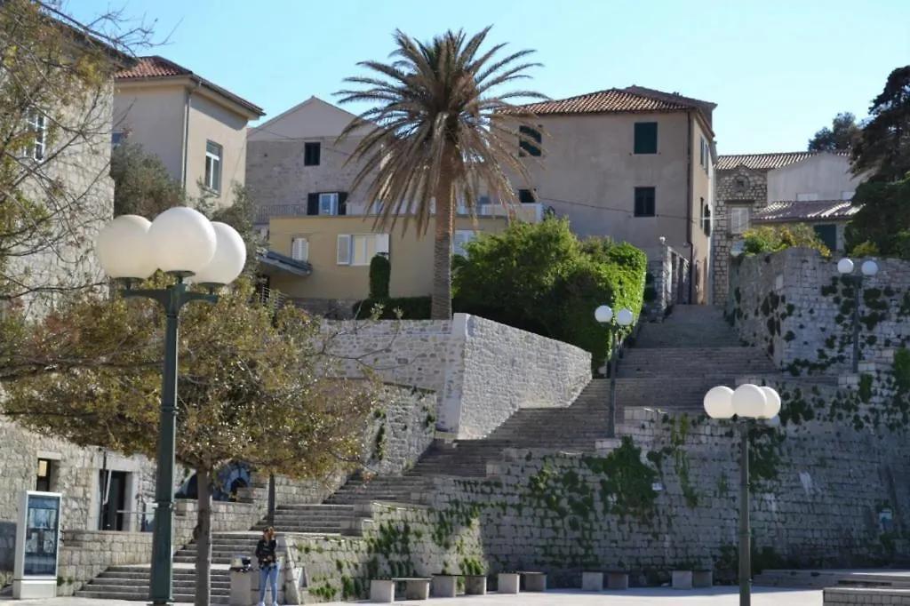 Apartment In Lopar With Sea View, Terrace, Air Conditioning, Wifi 4607-1 0*,  Kroatien